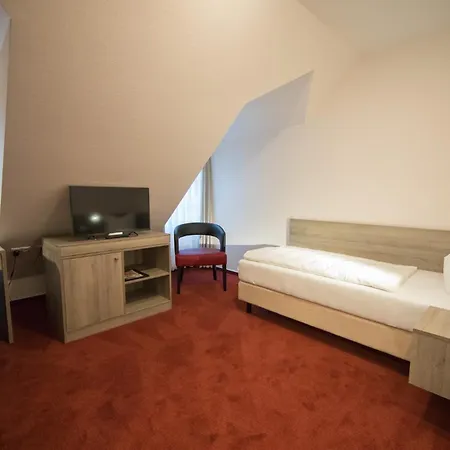 Hotel Altes Landhaus 3*