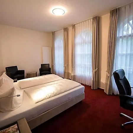 Altes 3*